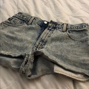 Levi cut offs